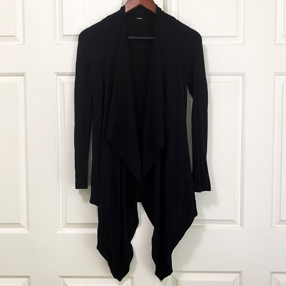 lululemon athletica Sweaters - Lululemon black asymmetrical cardigan